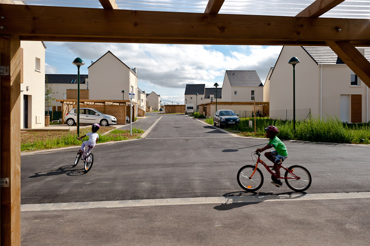 Date de Prise de vue : 13/08/2011Date de Livraison : 15/06/2011